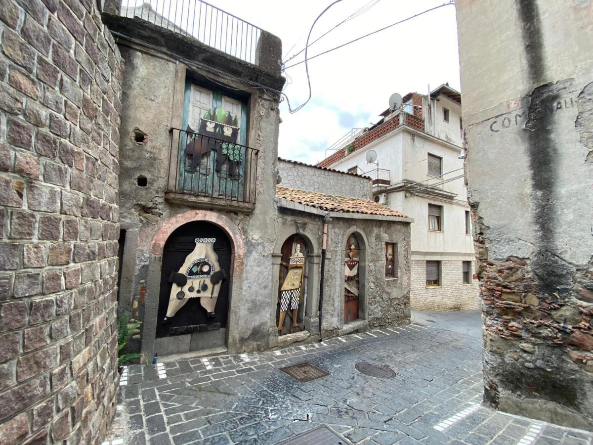 "The Gole Of Alcantara Living In The Dream'S Room" Graniti Exterior foto
