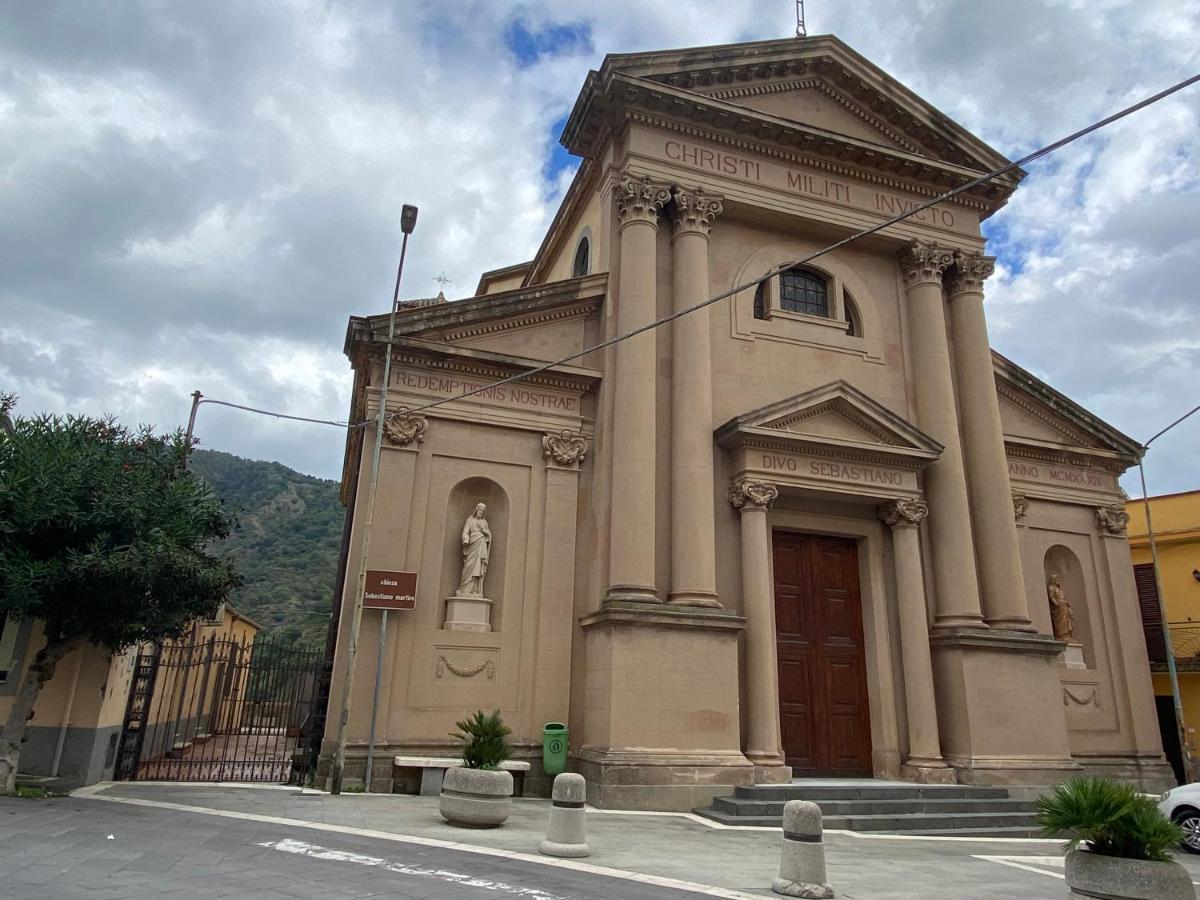 "The Gole Of Alcantara Living In The Dream'S Room" Graniti Exterior foto