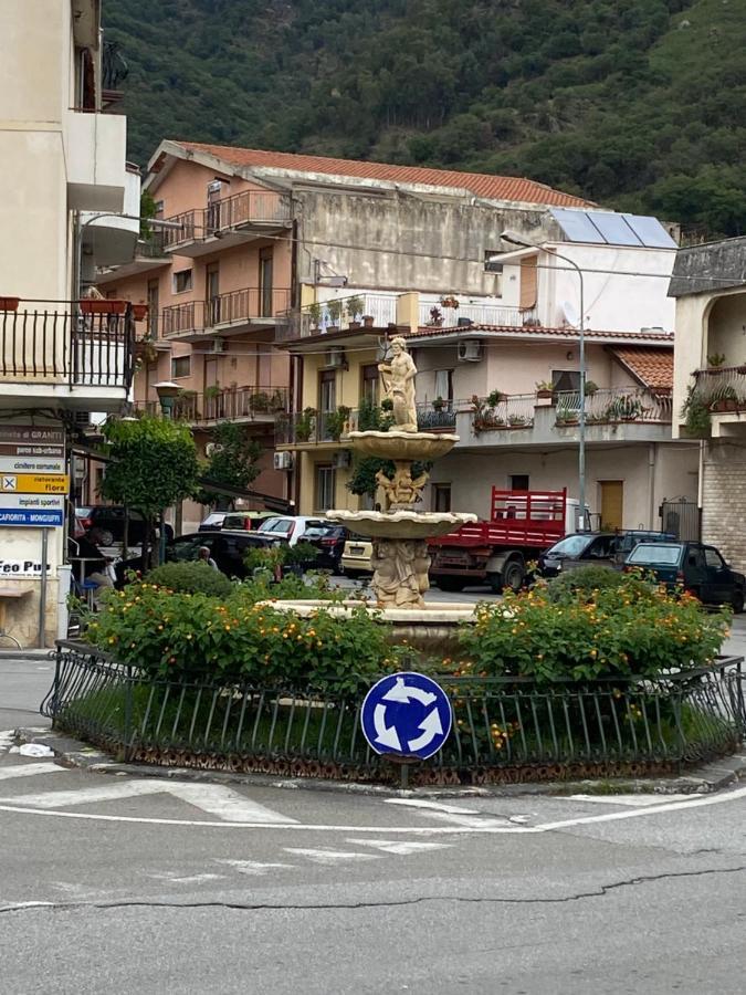 "The Gole Of Alcantara Living In The Dream'S Room" Graniti Exterior foto